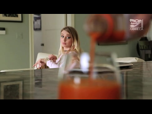 ❤️ Gabadha kulul ee leh naasaha waaweyn iyo maxsiyada cidhiidhiga ah waxay ka helaysaa diiqu guuldarradu, laakiin aad u adag ❤❌  anaga ❌️